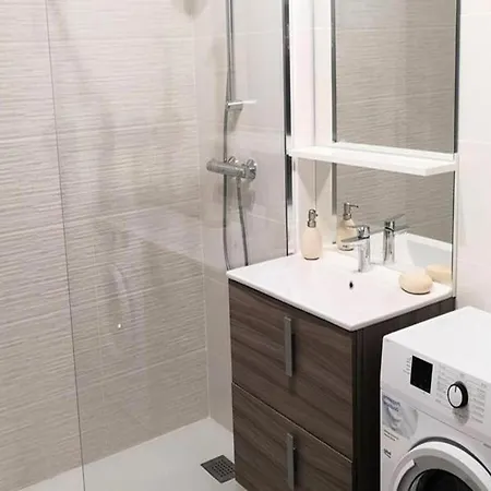 Marine Apartment *