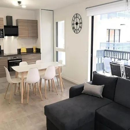 Marine Apartment
