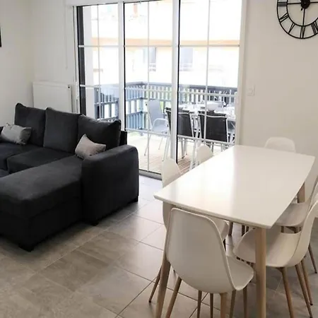 Marine Apartment *